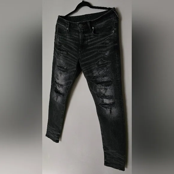 American Eagle Outfitters Black Distressed Skinny Jeans - Picture 2 of 4
